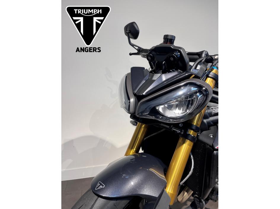 TRIUMPH SPEED TRIPLE 1200 RS