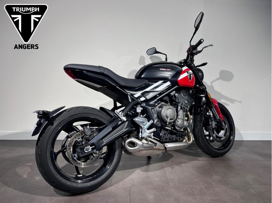 TRIUMPH TRIDENT 660 A2